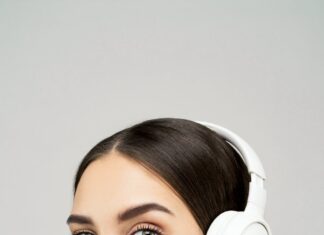 Nové Huawei FreeBuds Lipstick – netradičné slúchadlá v tvare rúžu