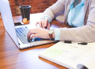 Coworking HubHub je priestor, ktorý si zamiluješ a zároveň ťa nakopne